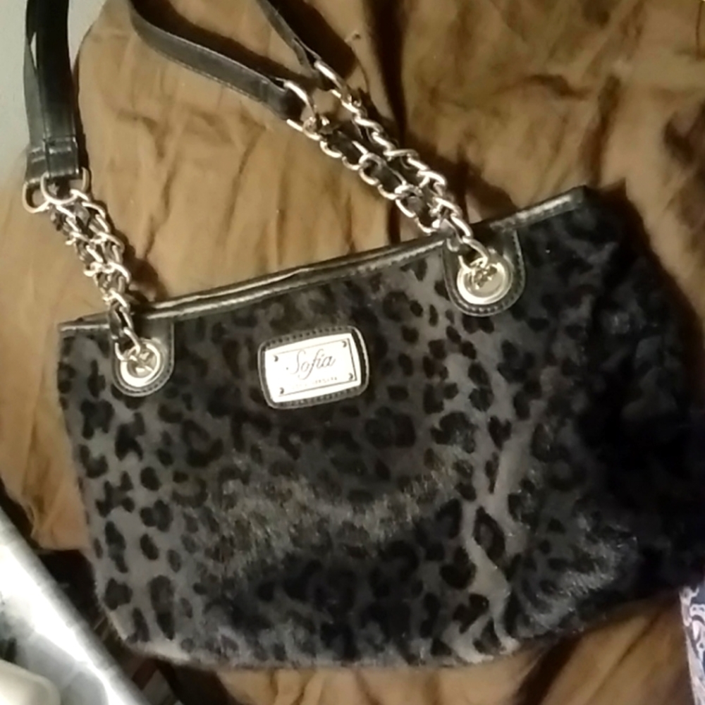 - Brand new Sofia Vergara mini shoulder bag!